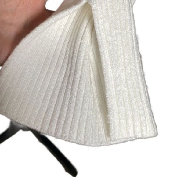 Abercrombie & Fitch White Ribbed Mock Neck Knit Sweater (Size: XS) - Picture 13 of 13